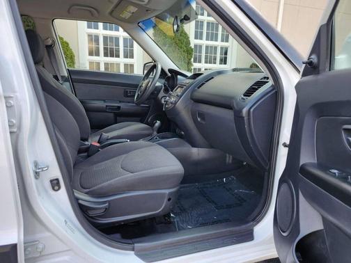 2013 Kia Soul Base