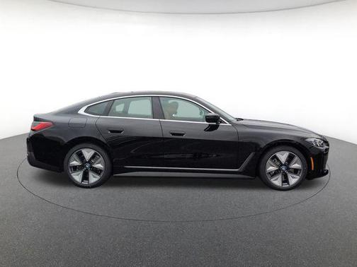 Jet Black 2026 BMW i4 Gran Coupe xDrive40