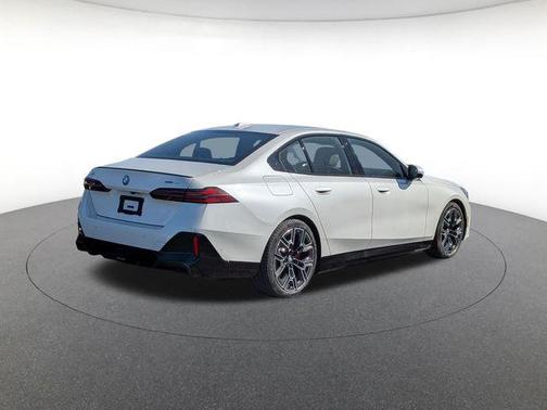 White Metallic 2026 BMW i5 xDrive40