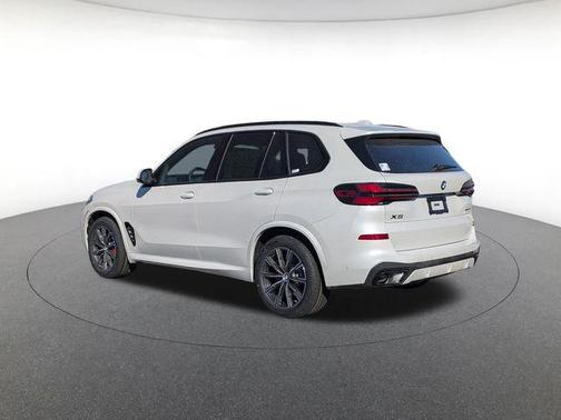 White Metallic 2026 BMW X5 xDrive40i