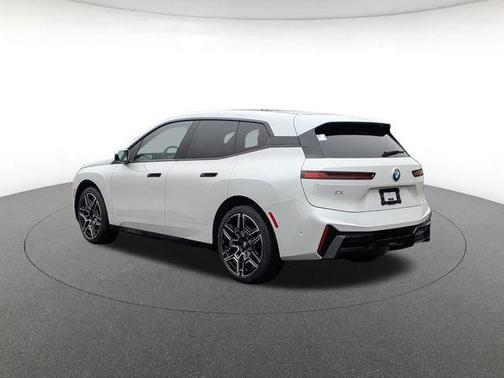 Mineral White Metallic 2026 BMW iX xDrive60