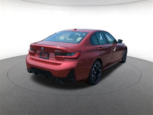 2025 BMW 330 i xDrive