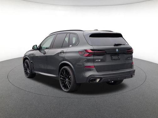Gray Metallic 2026 BMW X5 xDrive40i