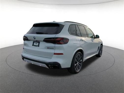 2025 BMW X5 M60i