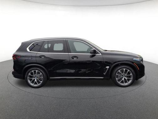 Black Sapphire Metallic 2026 BMW X5 PHEV xDrive50e