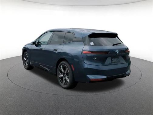 2026 BMW iX xDrive60