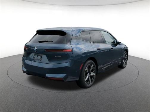 2026 BMW iX xDrive60