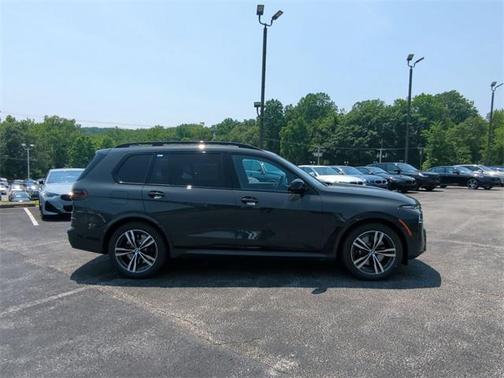 2026 BMW X7 M60i
