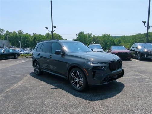 2026 BMW X7 M60i