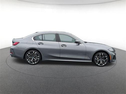 2025 BMW 330 i xDrive