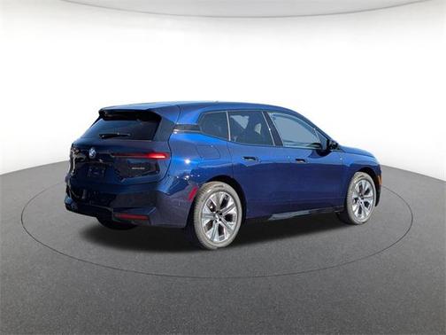 2026 BMW iX xDrive60