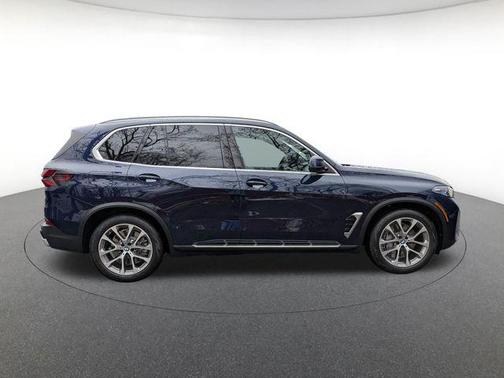 Tanzanite Blue II Metallic 2026 BMW X5 PHEV xDrive50e