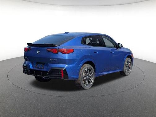 Portimao Blue Metallic 2026 BMW X2 xDrive28i