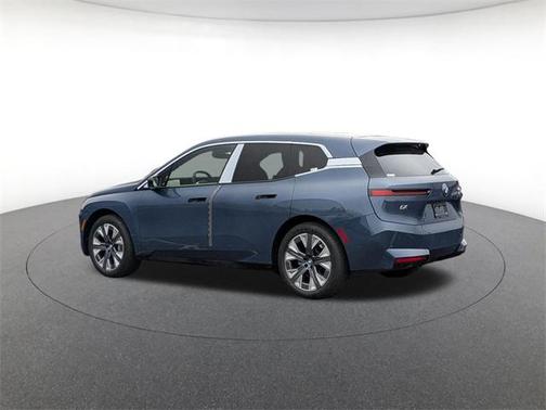 2026 BMW iX xDrive45