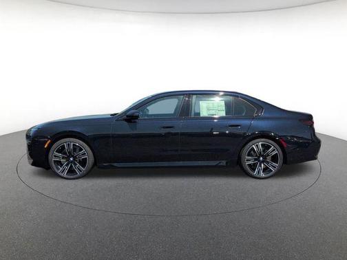 Carbon Black Metallic 2026 BMW 740 xDrive