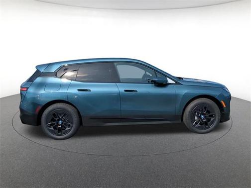 2025 BMW iX xDrive50