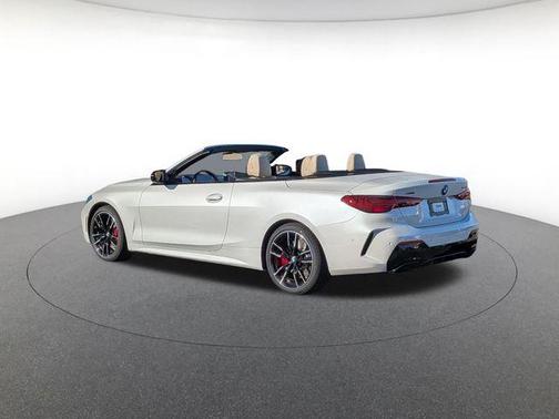 White Metallic 2026 BMW M440 i xDrive