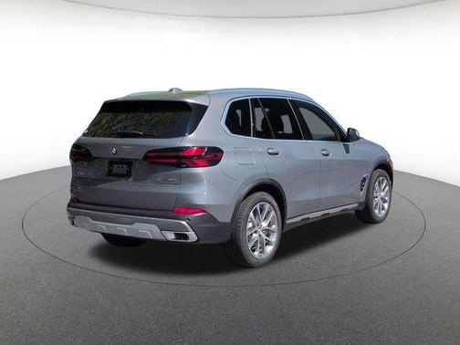 Gray Metallic 2026 BMW X5 xDrive40i