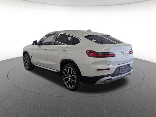 2025 BMW X4 xDrive30i