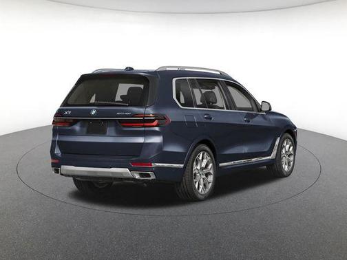 Carbon Black Metallic 2027 BMW X7 xDrive40i