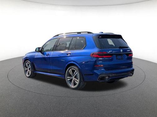 2026 BMW X7 M60i