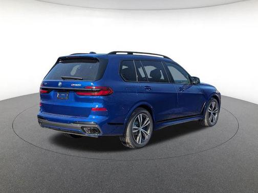 2026 BMW X7 M60i