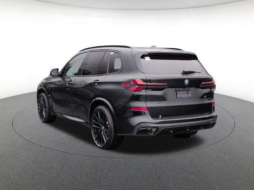 Black Sapphire Metallic 2026 BMW X5 M60i