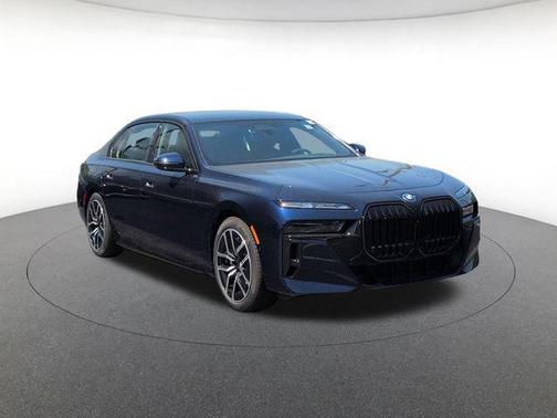 Tanzanite Blue II Metallic 2026 BMW i7 eDrive50