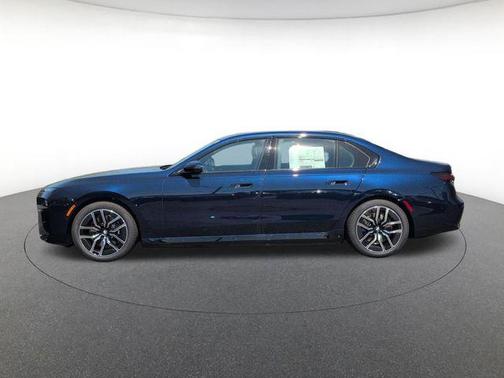 Tanzanite Blue II Metallic 2026 BMW i7 eDrive50