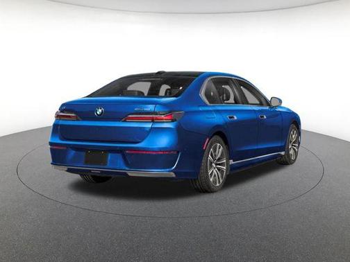 Tanzanite Blue II Metallic 2026 BMW i7 eDrive50