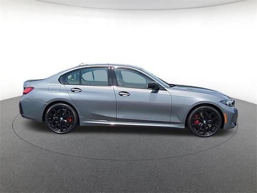 2025 BMW 330 i xDrive