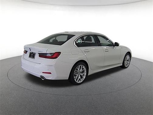2025 BMW 330 i xDrive