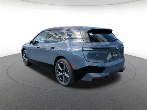 2025 BMW iX xDrive50