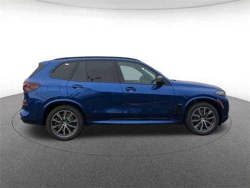 2025 BMW X5 M60i