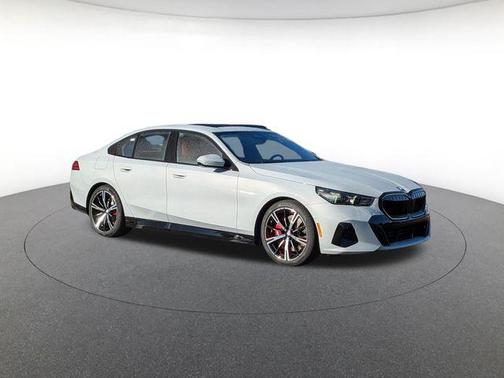 Gray Metallic 2026 BMW 540 i xDrive