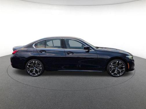 Tanzanite Blue II Metallic 2026 BMW 330 xDrive NA