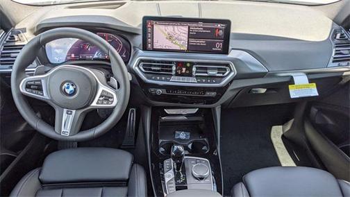 2025 BMW X4 xDrive30i