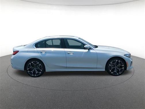 2025 BMW 330 i xDrive