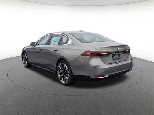 2026 BMW 530 i xDrive