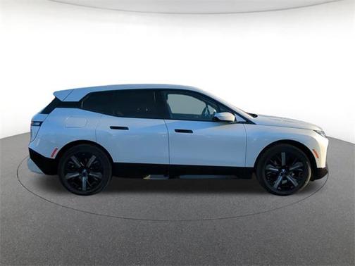 2025 BMW iX xDrive50