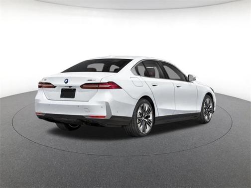 2025 BMW i5 M60