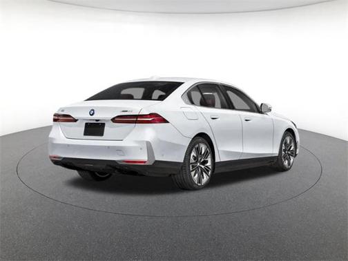 2025 BMW i5 M60