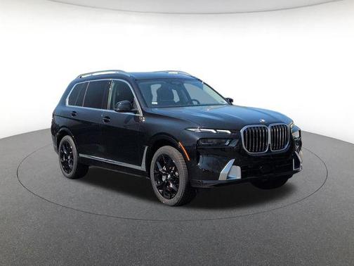 Black Sapphire Metallic 2026 BMW X7 xDrive40i