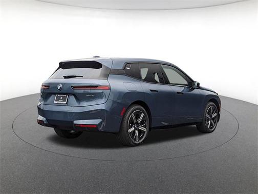 2026 BMW iX xDrive45