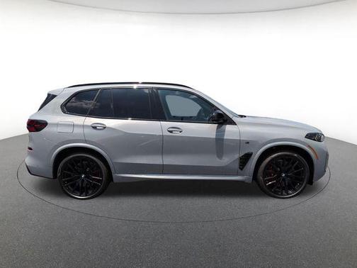 Brooklyn Grey Metallic 2026 BMW X5 M60i