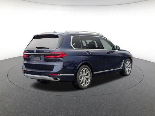 Blue 2026 BMW X7 xDrive40i