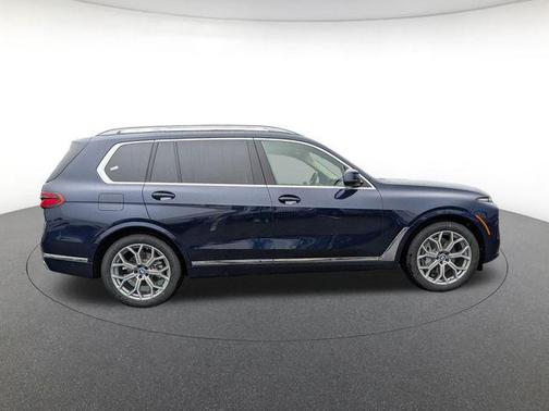Blue 2026 BMW X7 xDrive40i