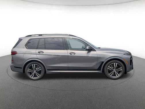 Gray Metallic 2027 BMW X7 xDrive40i