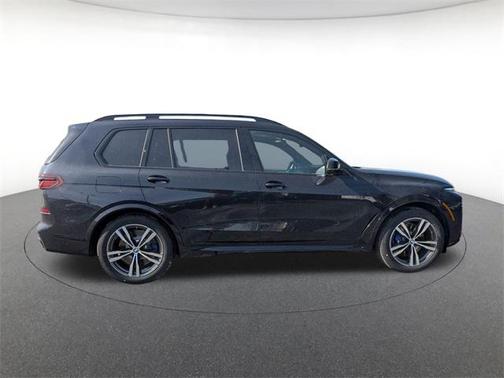 2026 BMW X7 M60i
