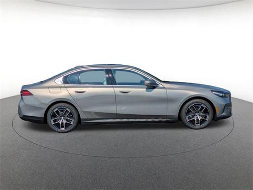 2026 BMW i5 xDrive40